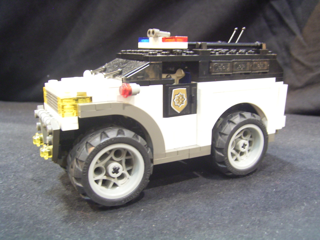 suv_police_3.jpg