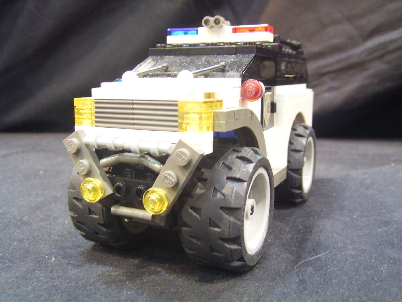 suv_police_5.jpg