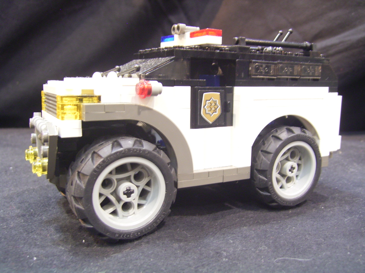 suv_police_6.jpg