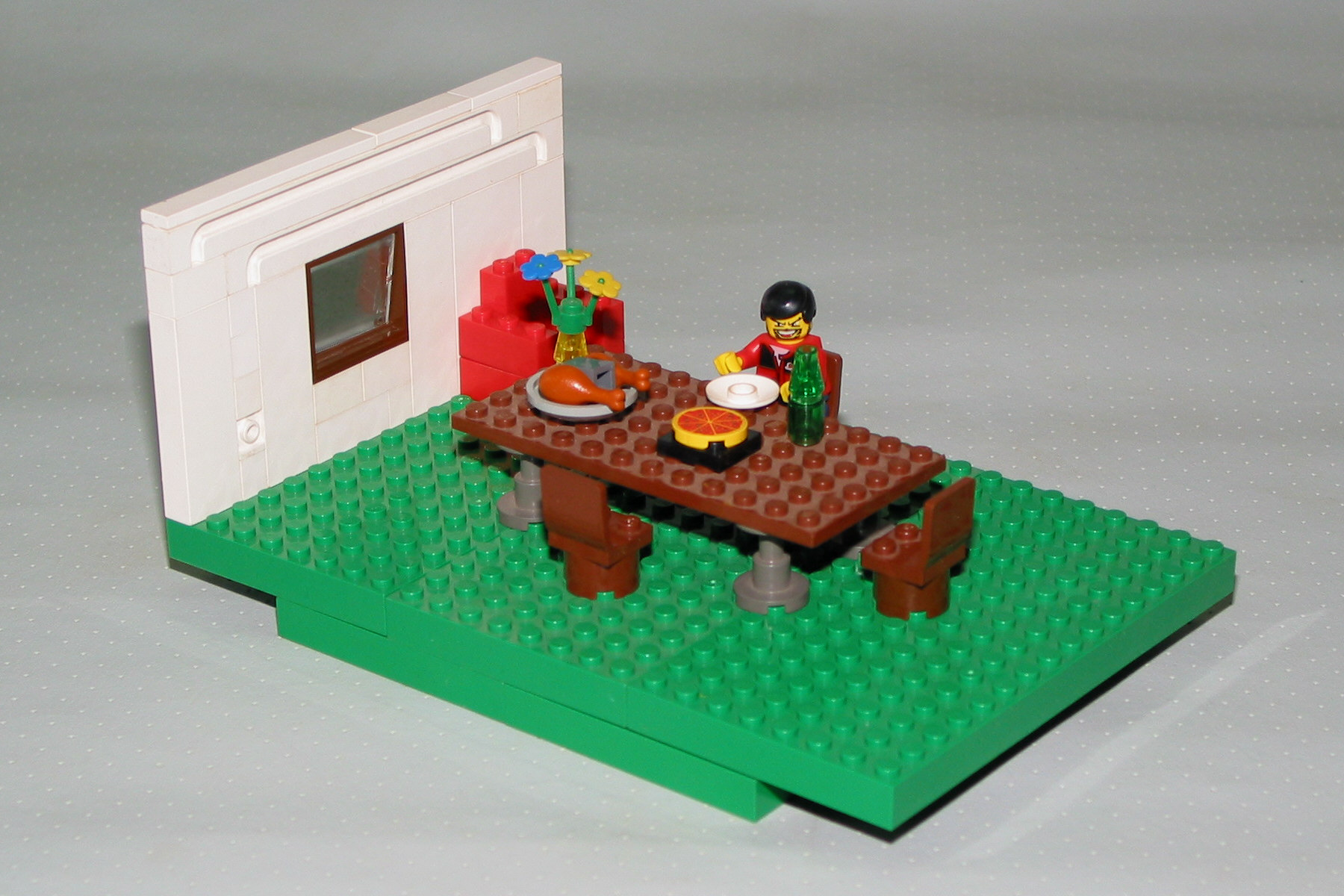a_aminifig_breakfast.jpg