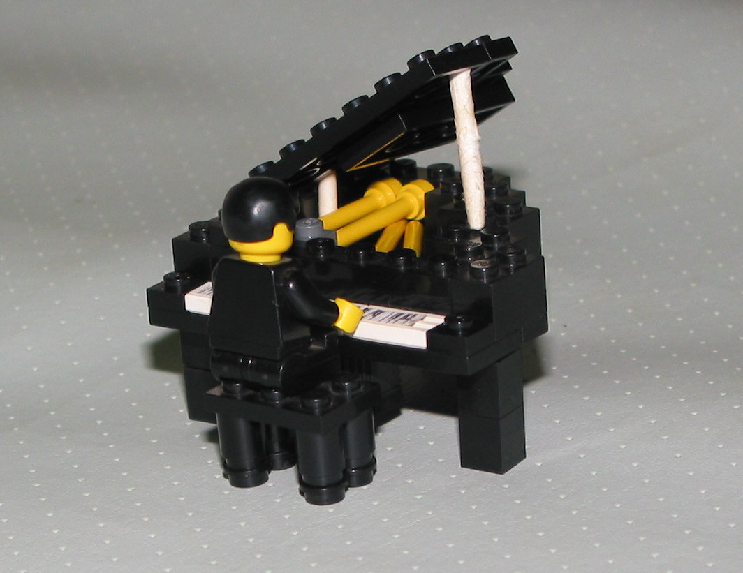 grand_piano_minifig.jpg