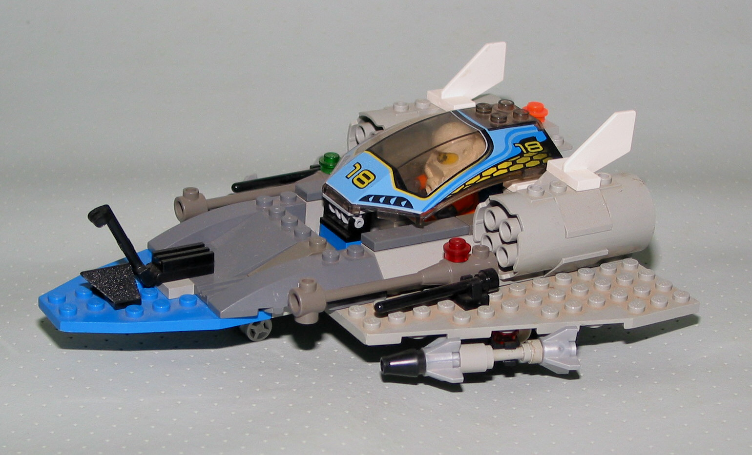 military_jet.jpg