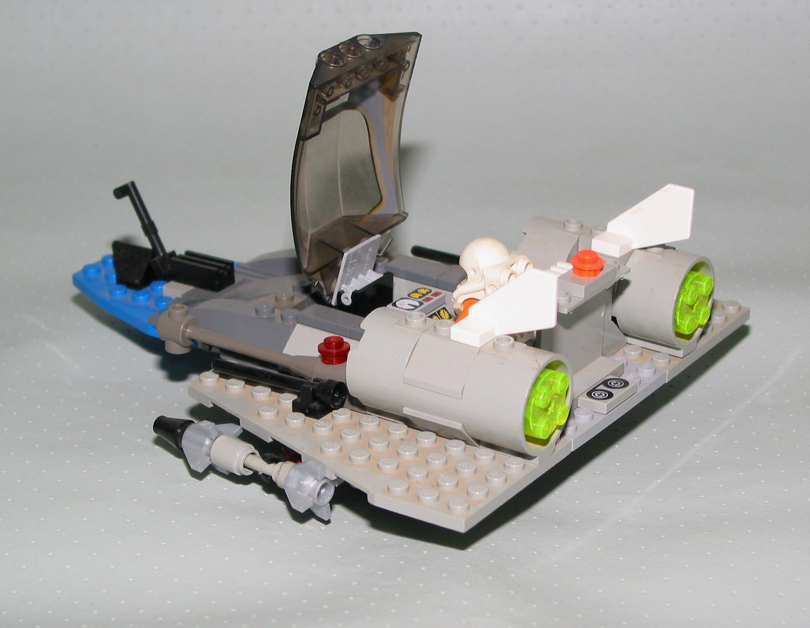 military_jet_2.jpg