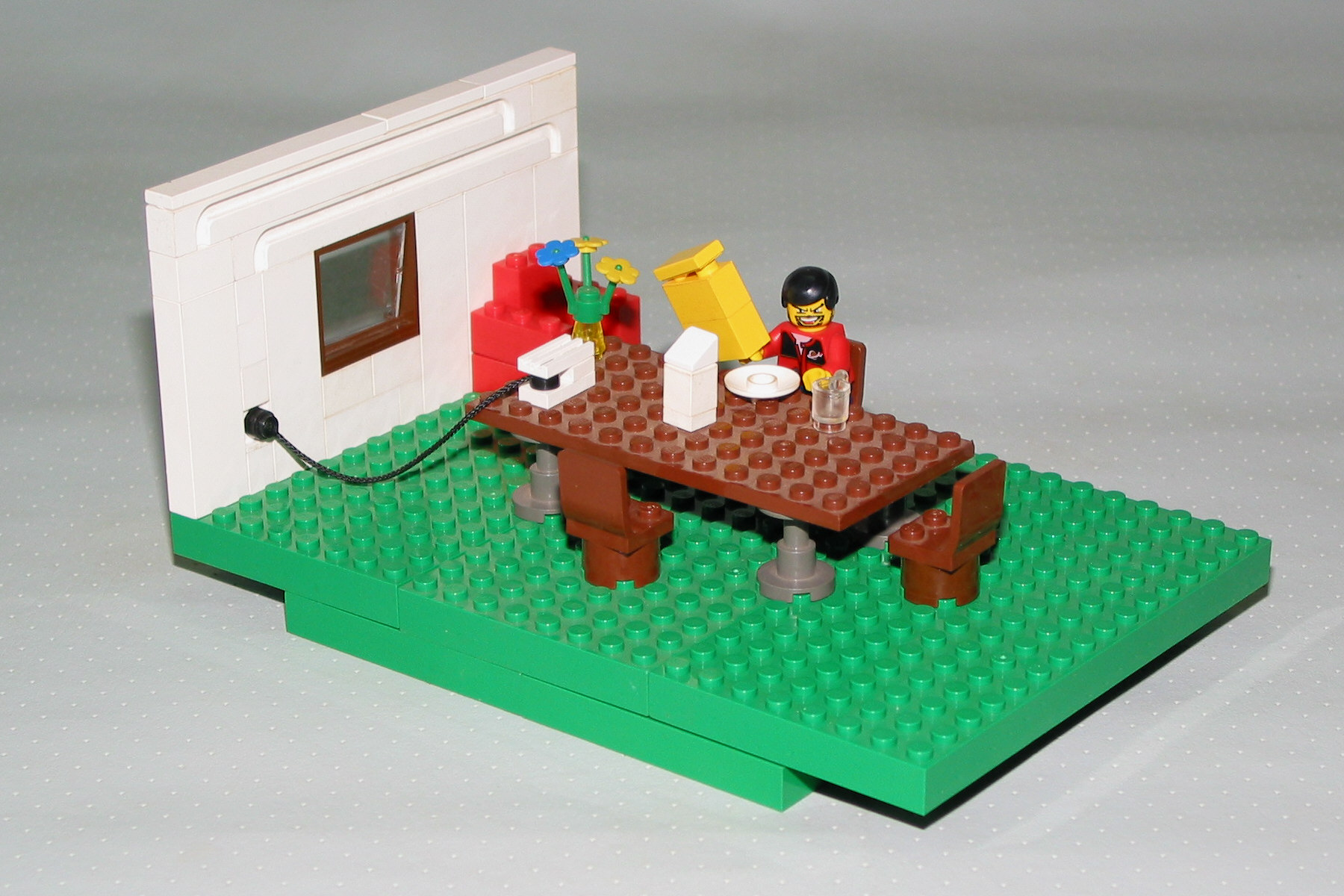 minifig_breakfast.jpg
