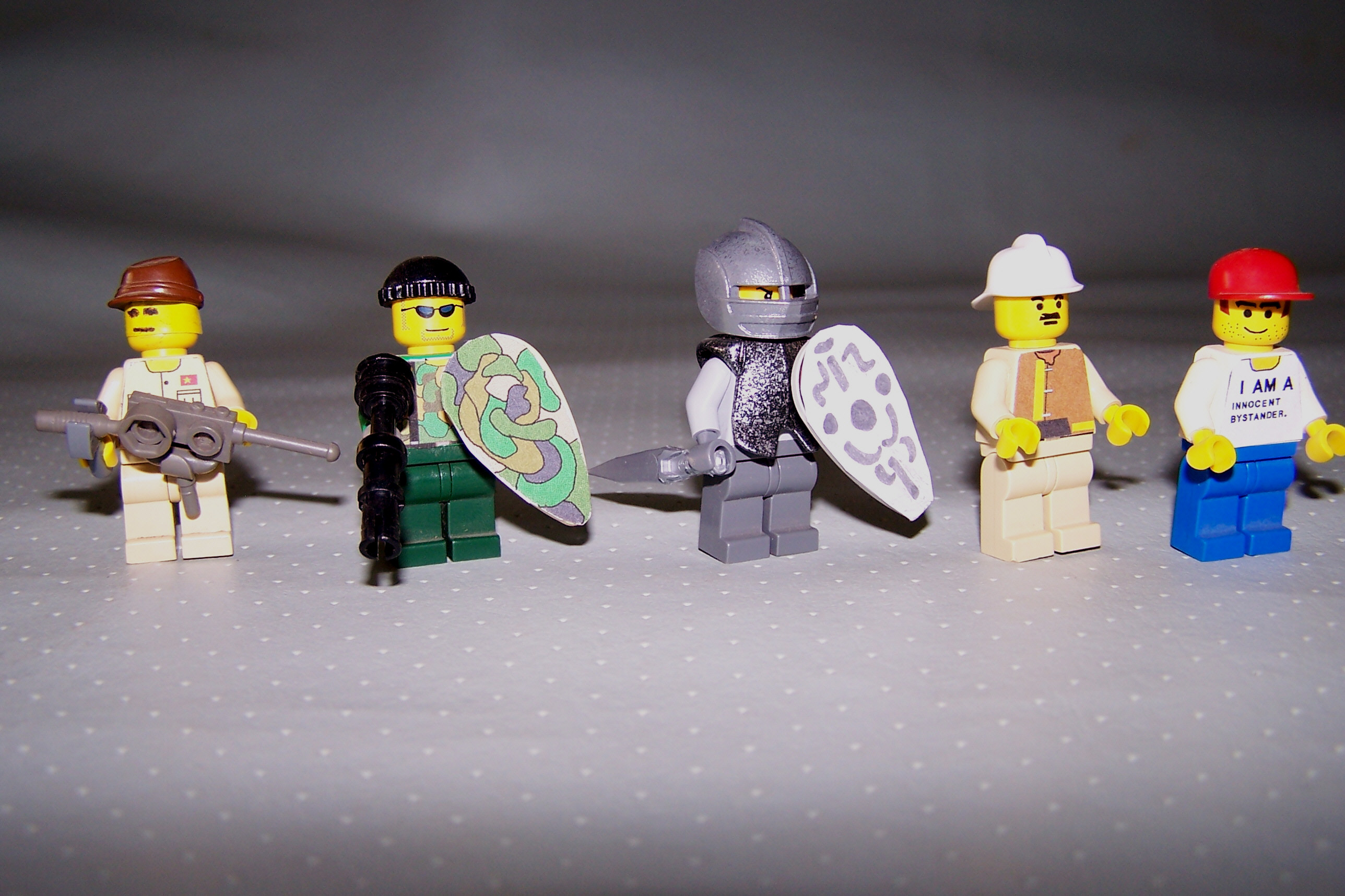 minifig_mania.jpg