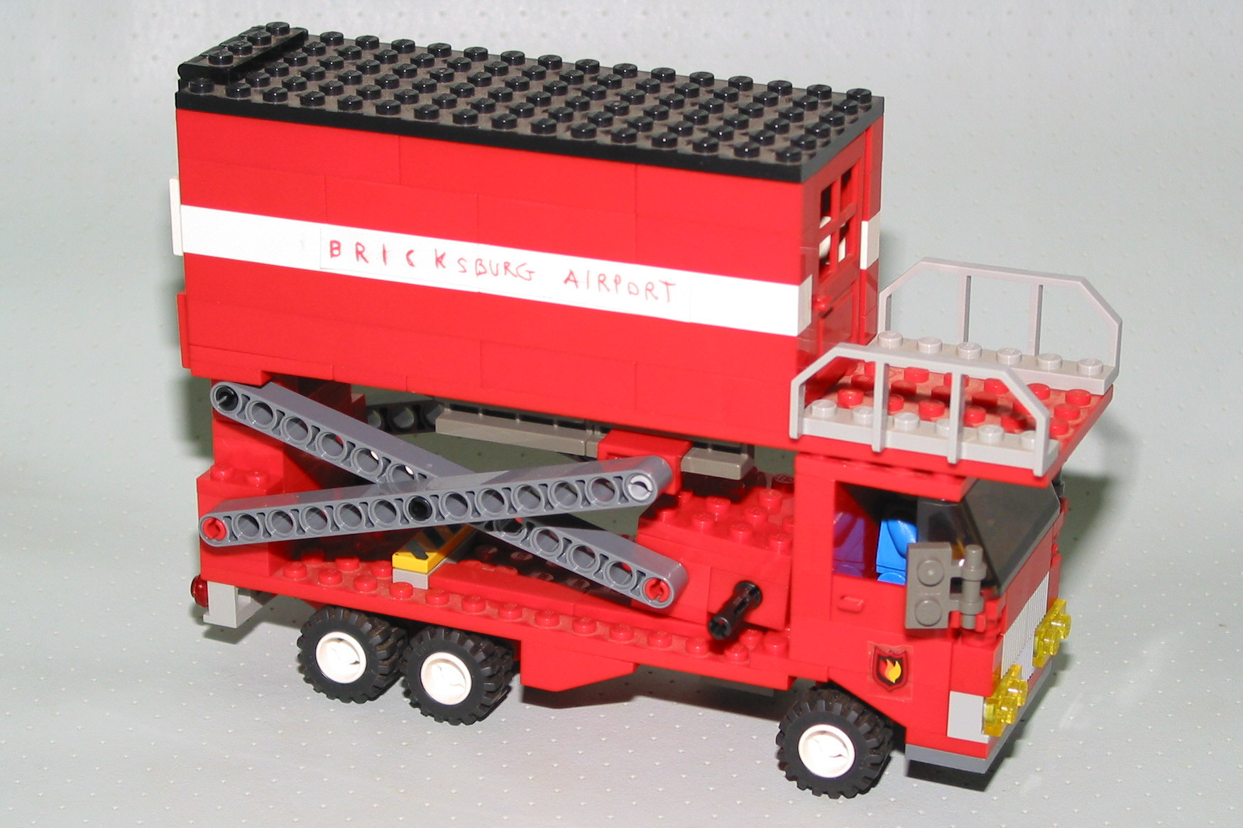 my_airport_catering_vehicle.jpg