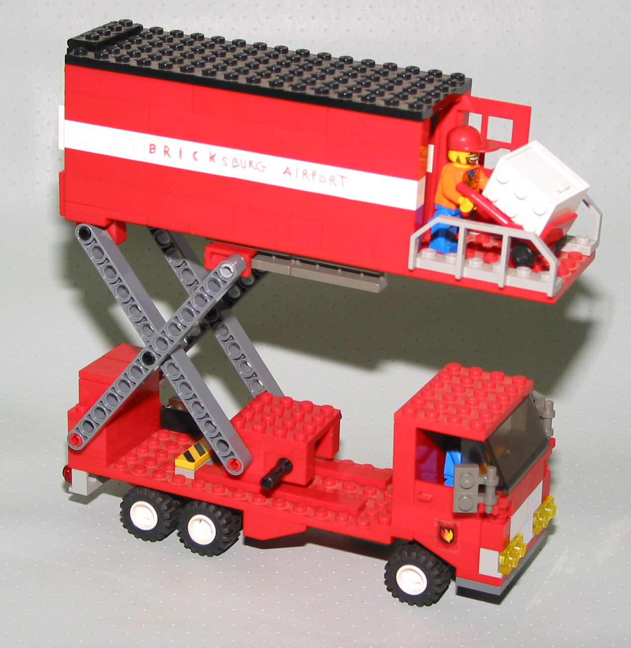 my_airport_catering_vehicle_2.jpg