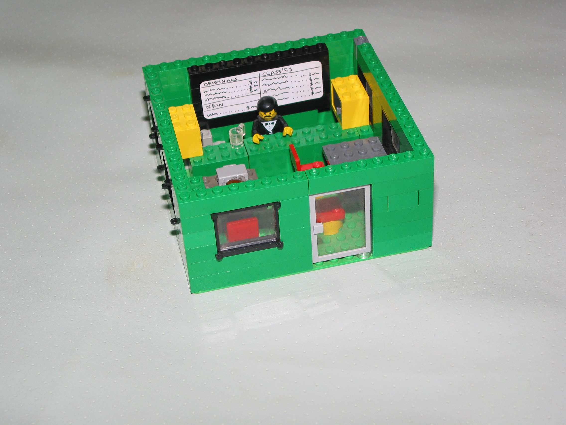 starbricks_insides.jpg