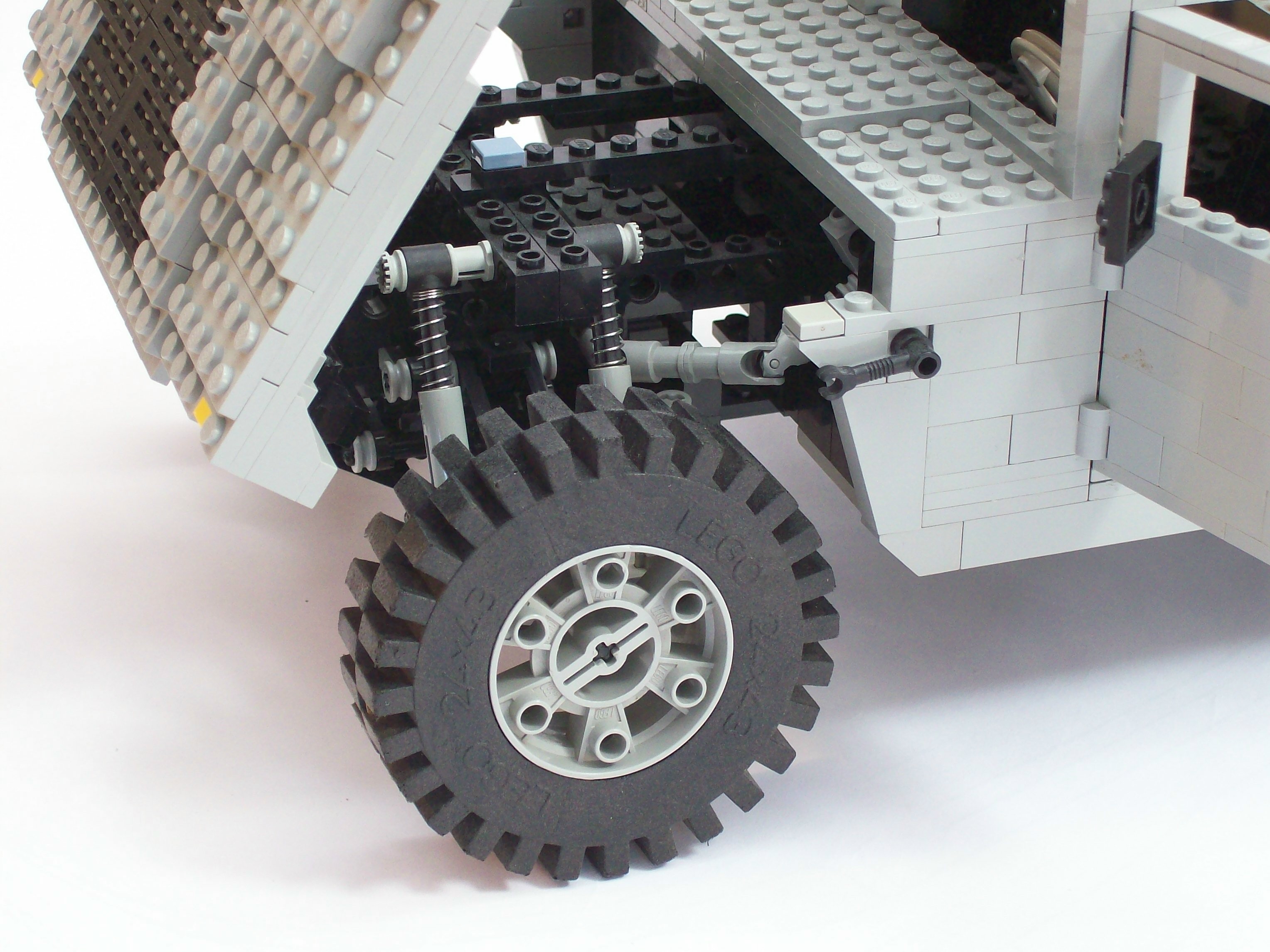 hummer_110.jpg