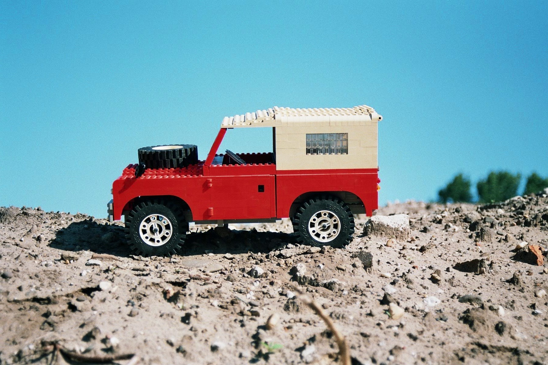 landrover_1op10_14.jpg