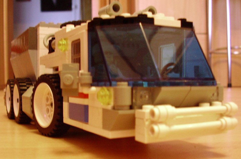space_truck_front.jpg