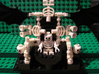 skullthrone3.jpg