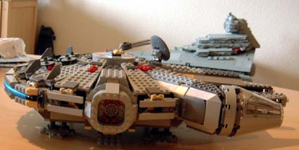 milleniumfalcon2.jpg