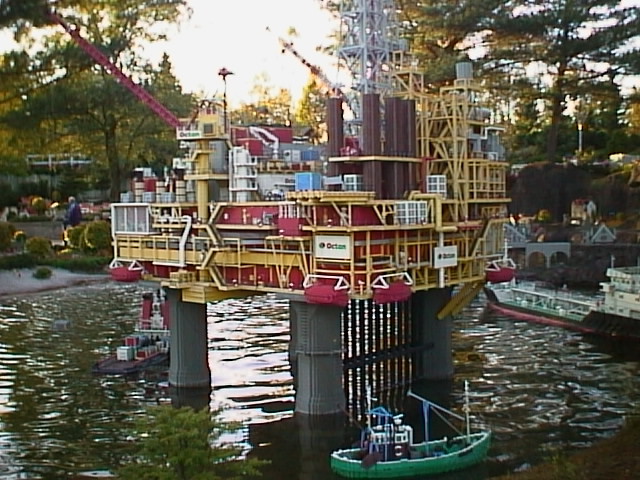 octanoilrig.jpg