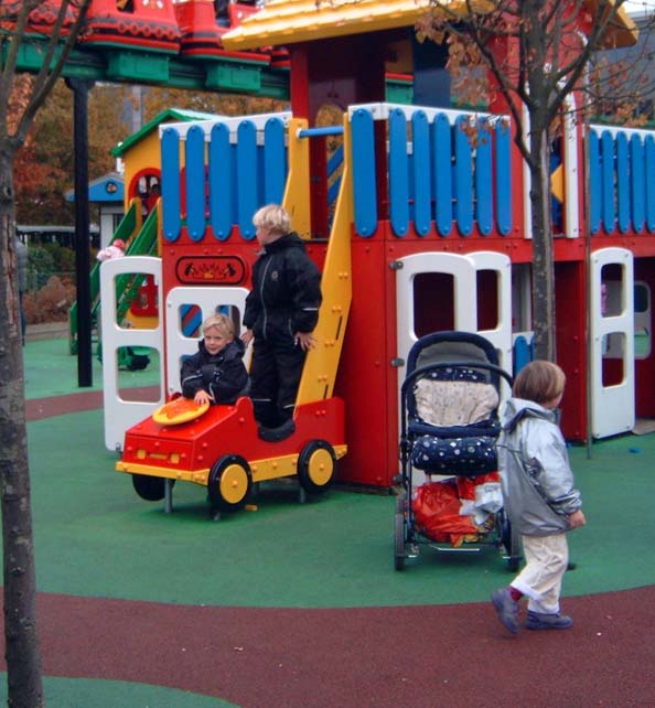 089-m-c-playground.jpg