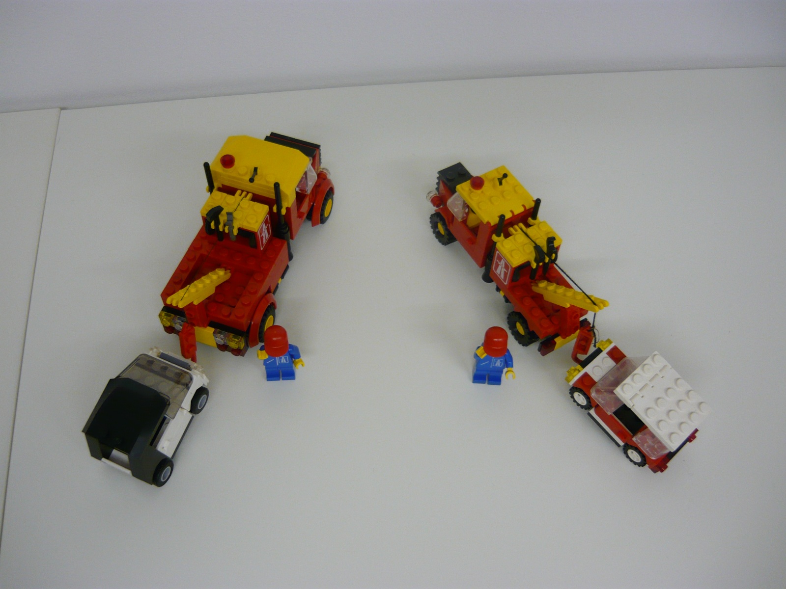 side_by_side_with_minifigs_top_view.jpg