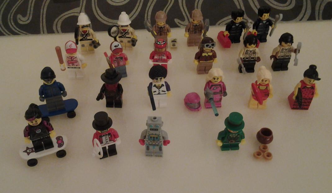 22_86xx_minifigs.jpg