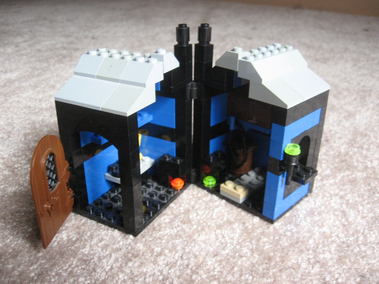 alchemist_house__hinge_open_1.jpg