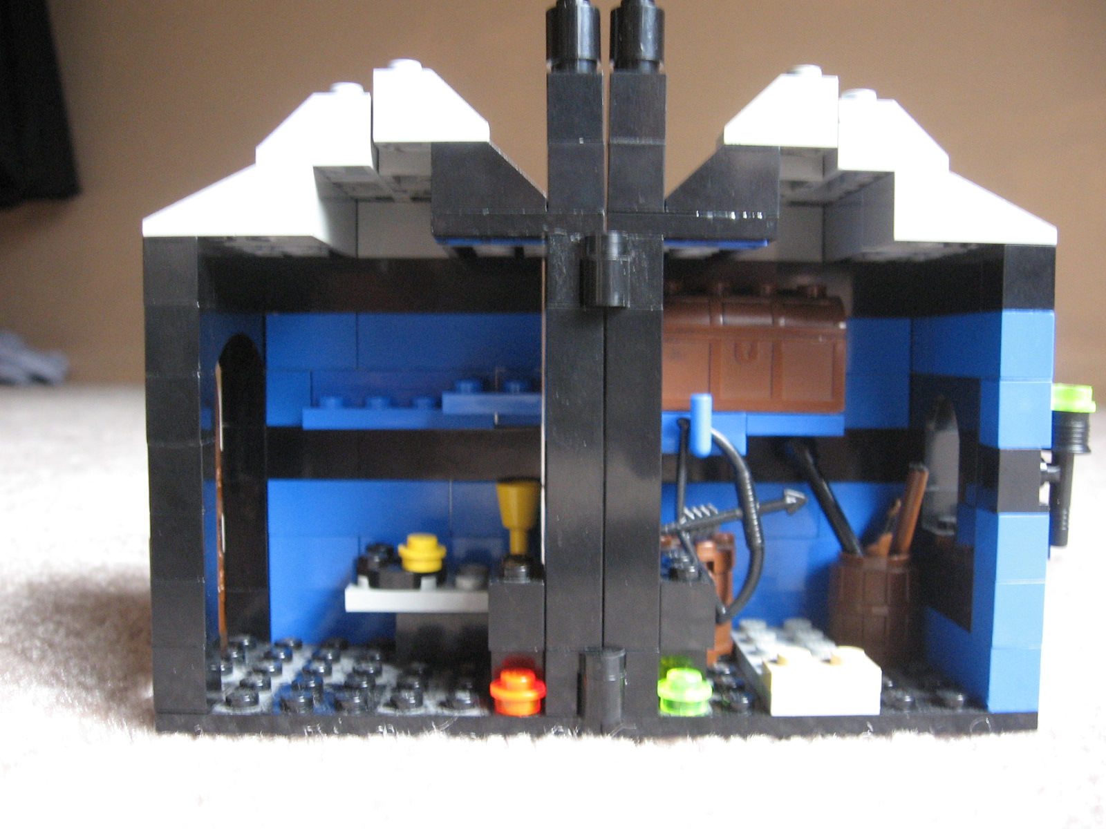 alchemist_house__hinge_open_3.jpg