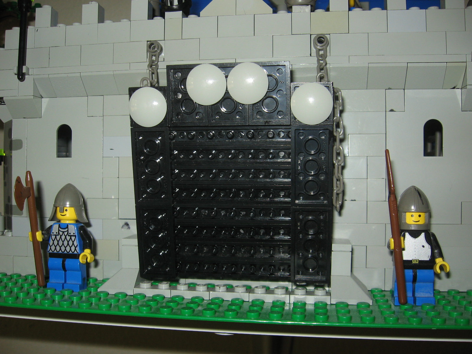 gate_up.jpg