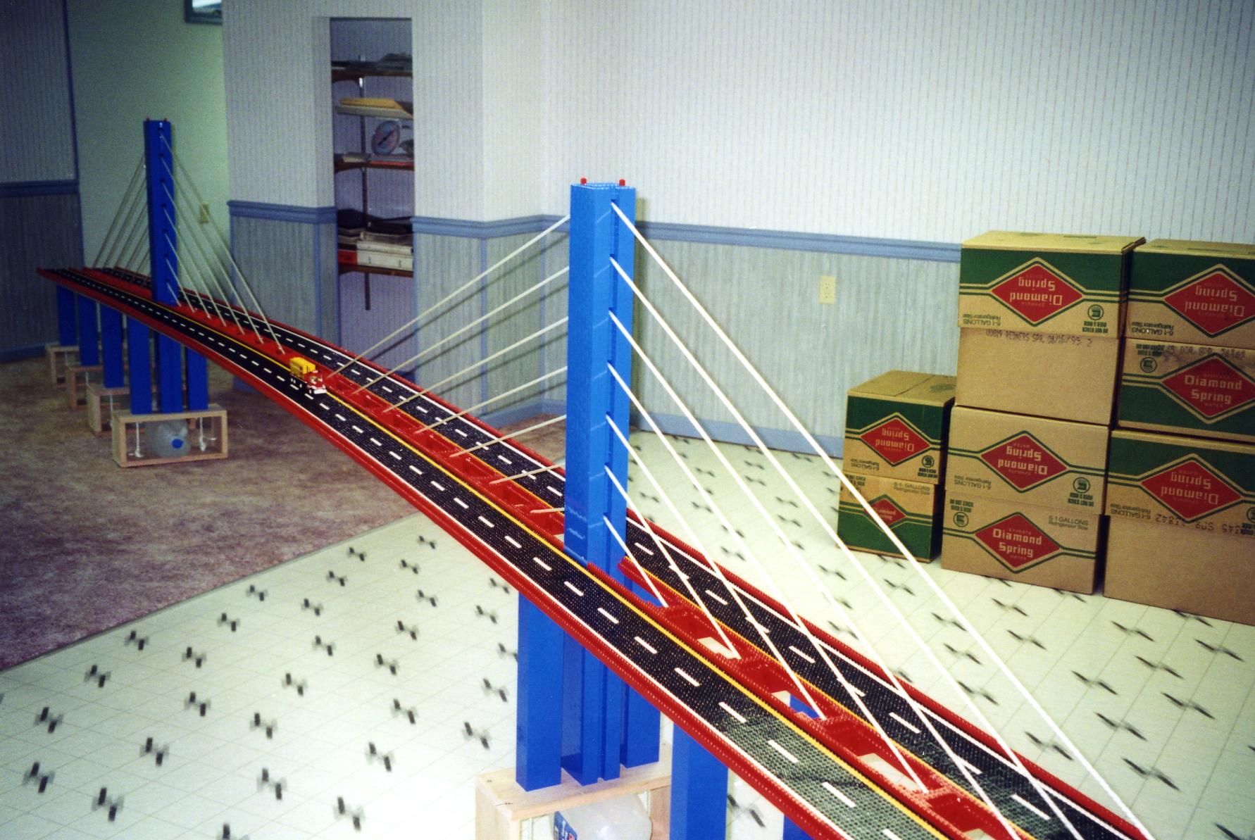 lego_cable-stayed_bridge_-_1.jpg