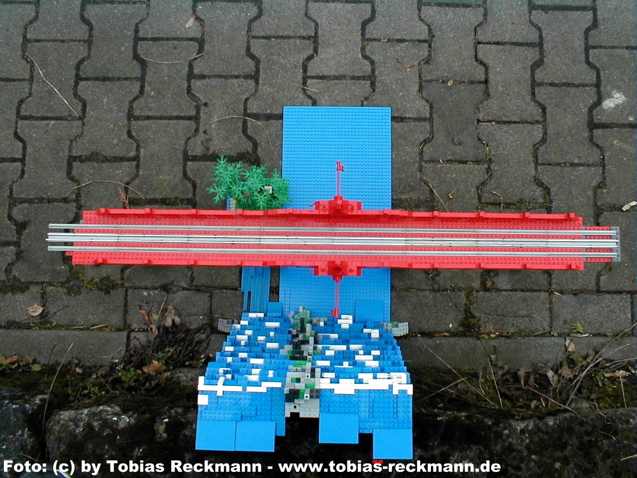 lego2.jpg