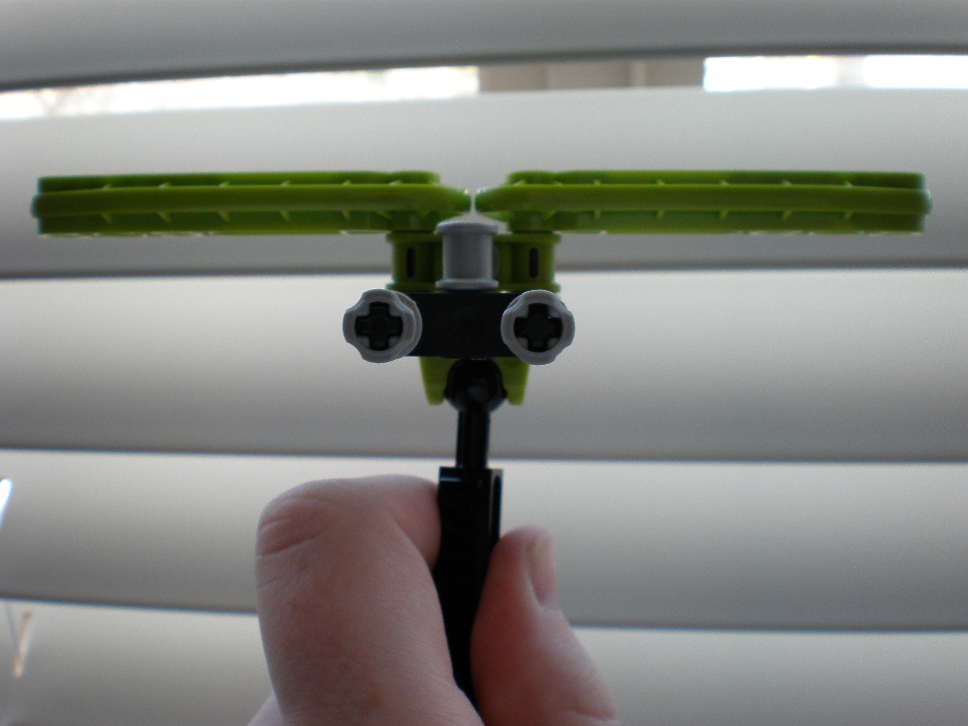 green_pose_2.jpg