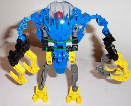 titansuit3.jpg