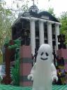 a_disneyland_haunted_mansion2.jpg