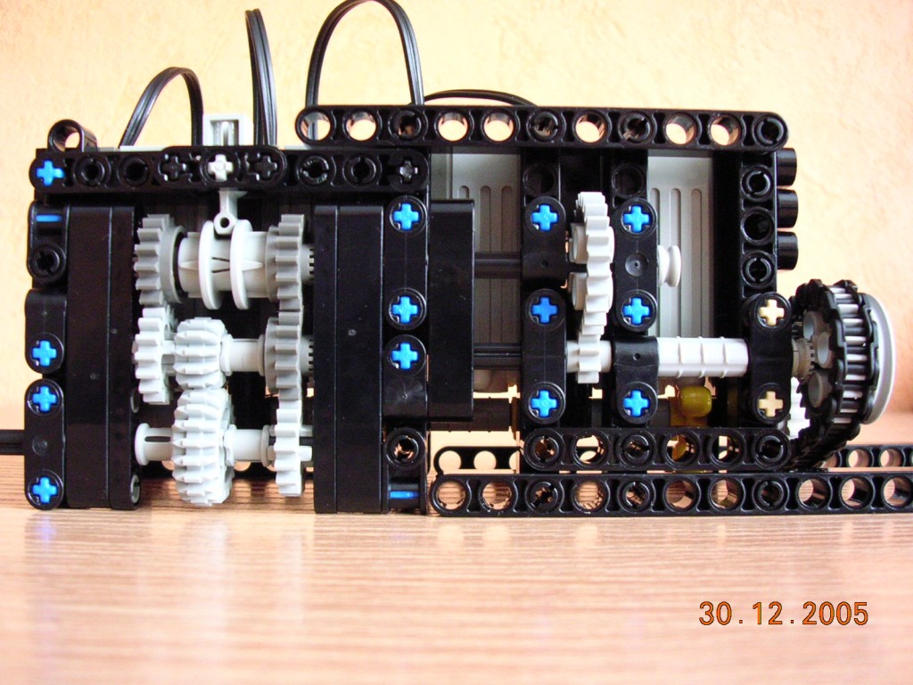 r4gearbox.jpg