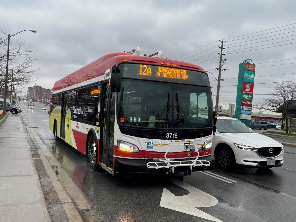 3716.JPG