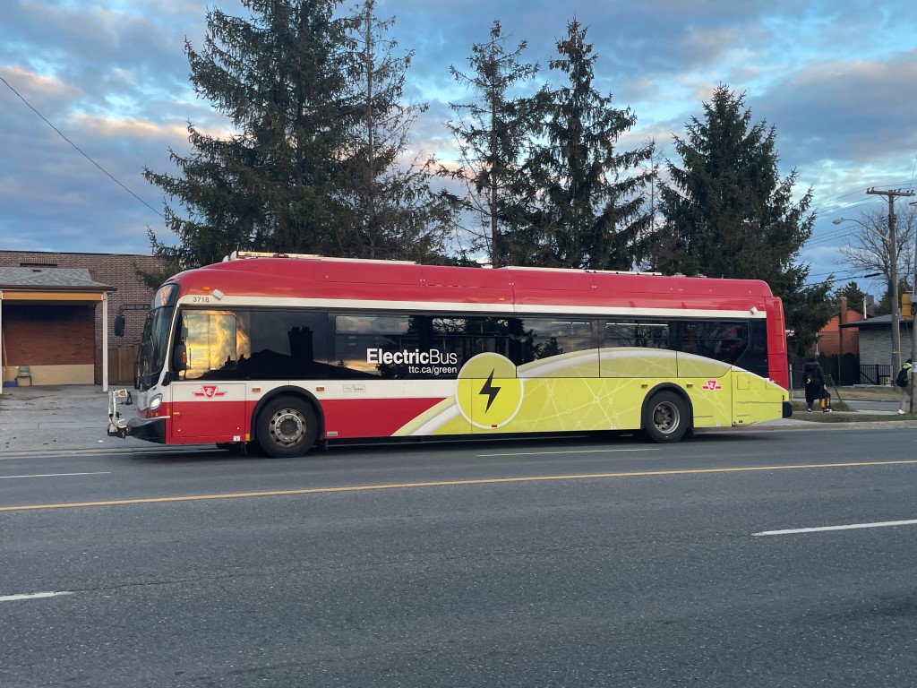 3718.JPG
