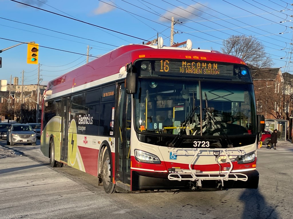 3723-3.JPG