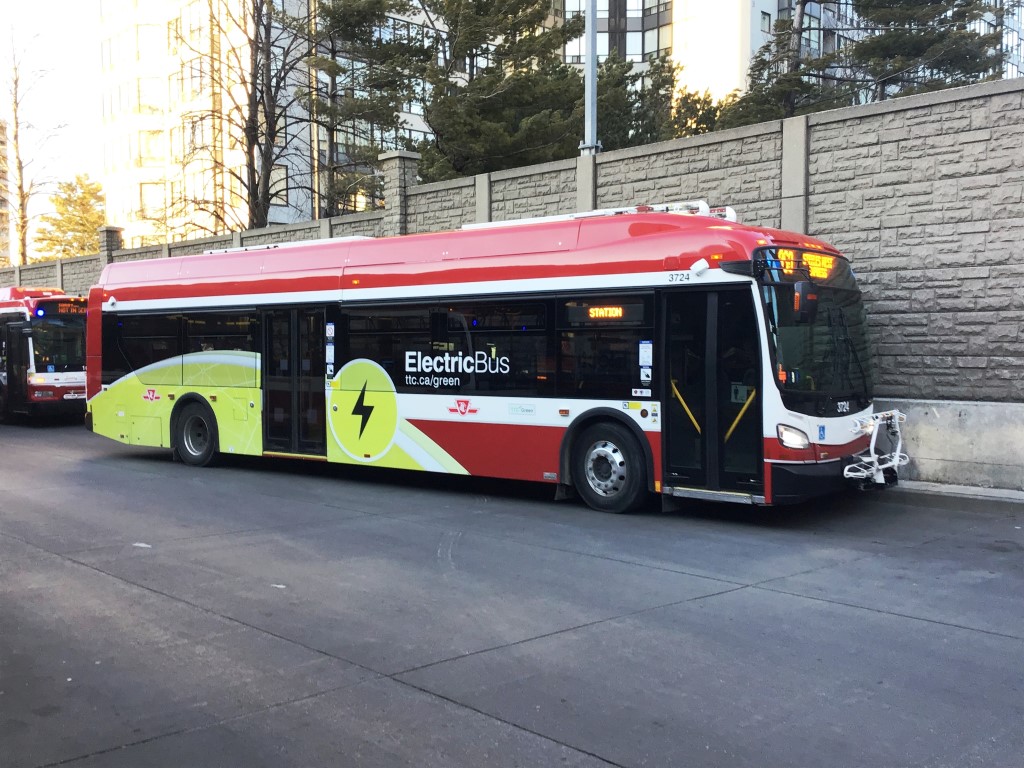 3724.JPG