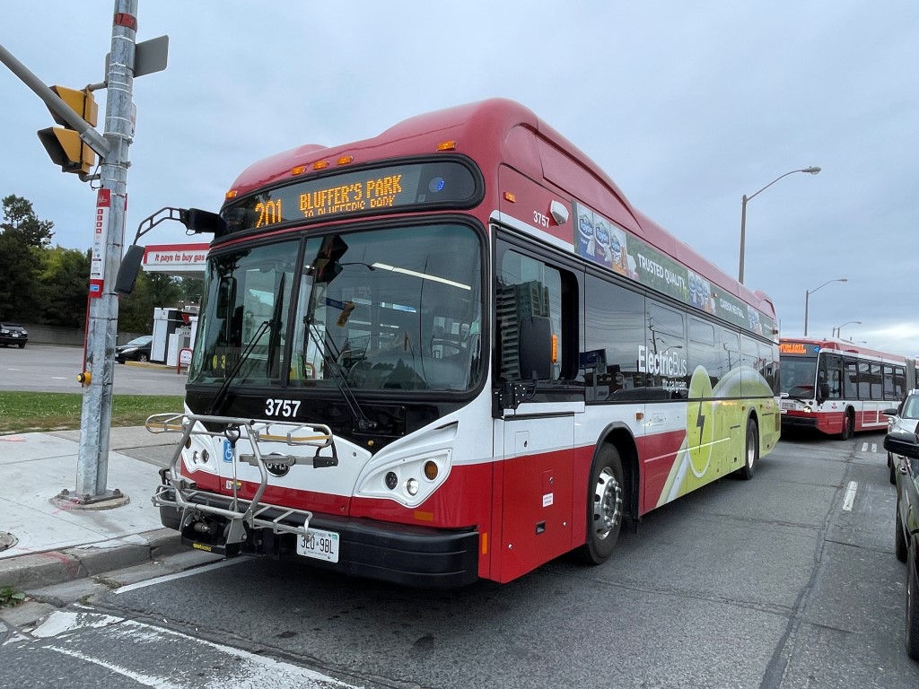 3757-3.JPG