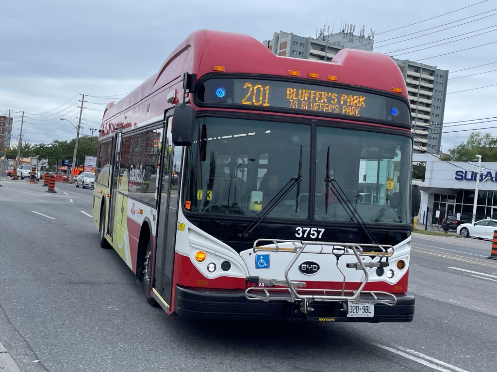 3757.JPG