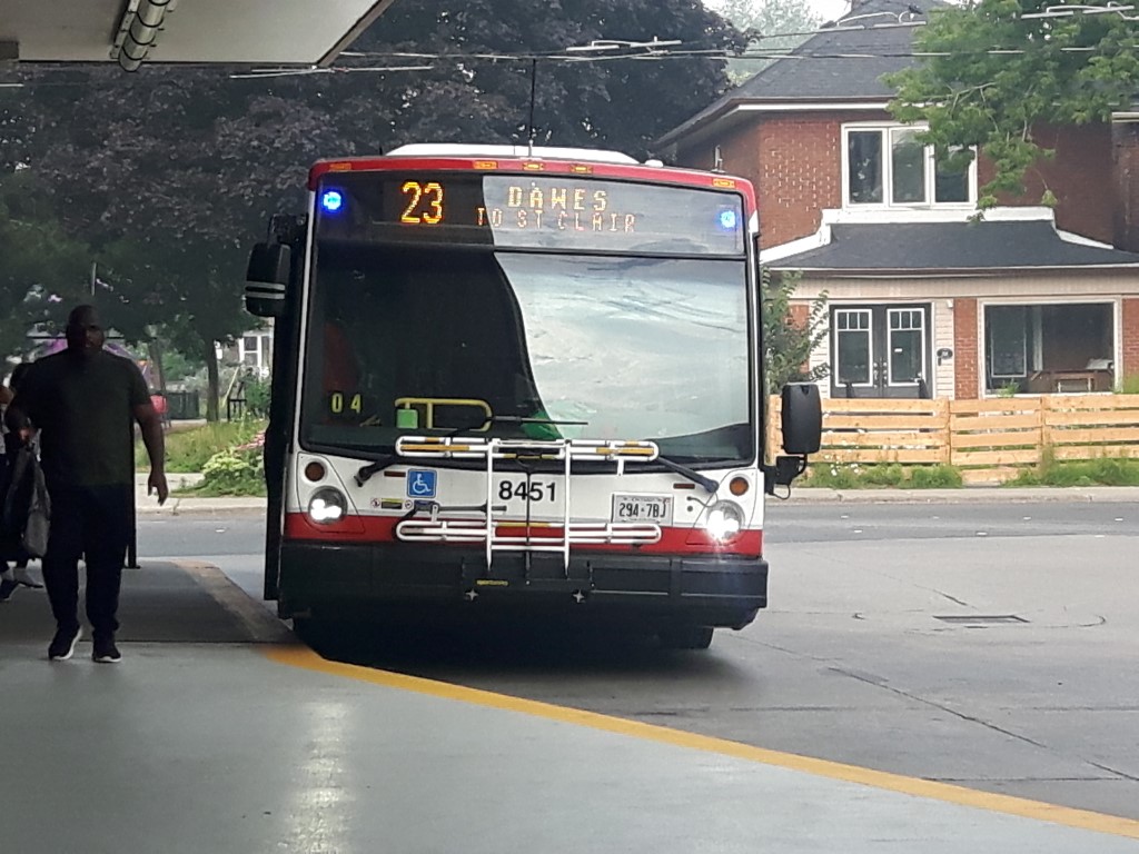 8451-3.jpg