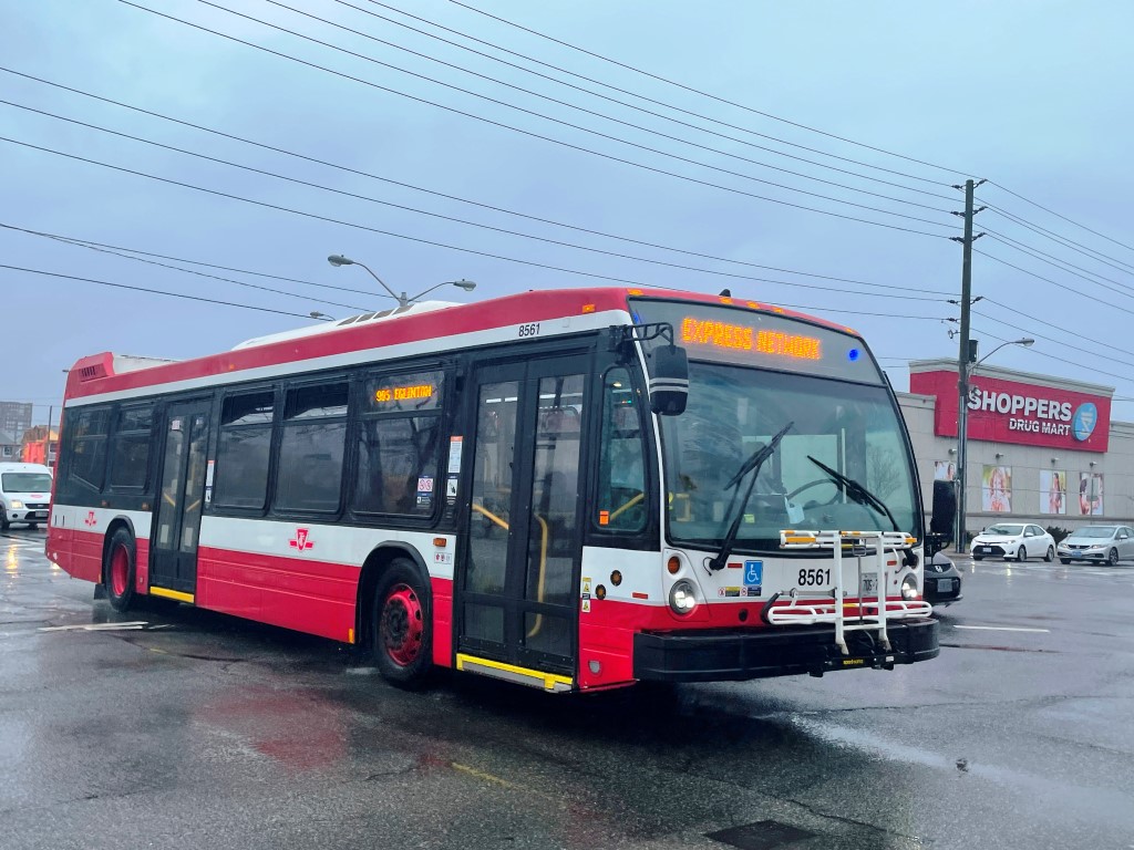 8561-3.JPG