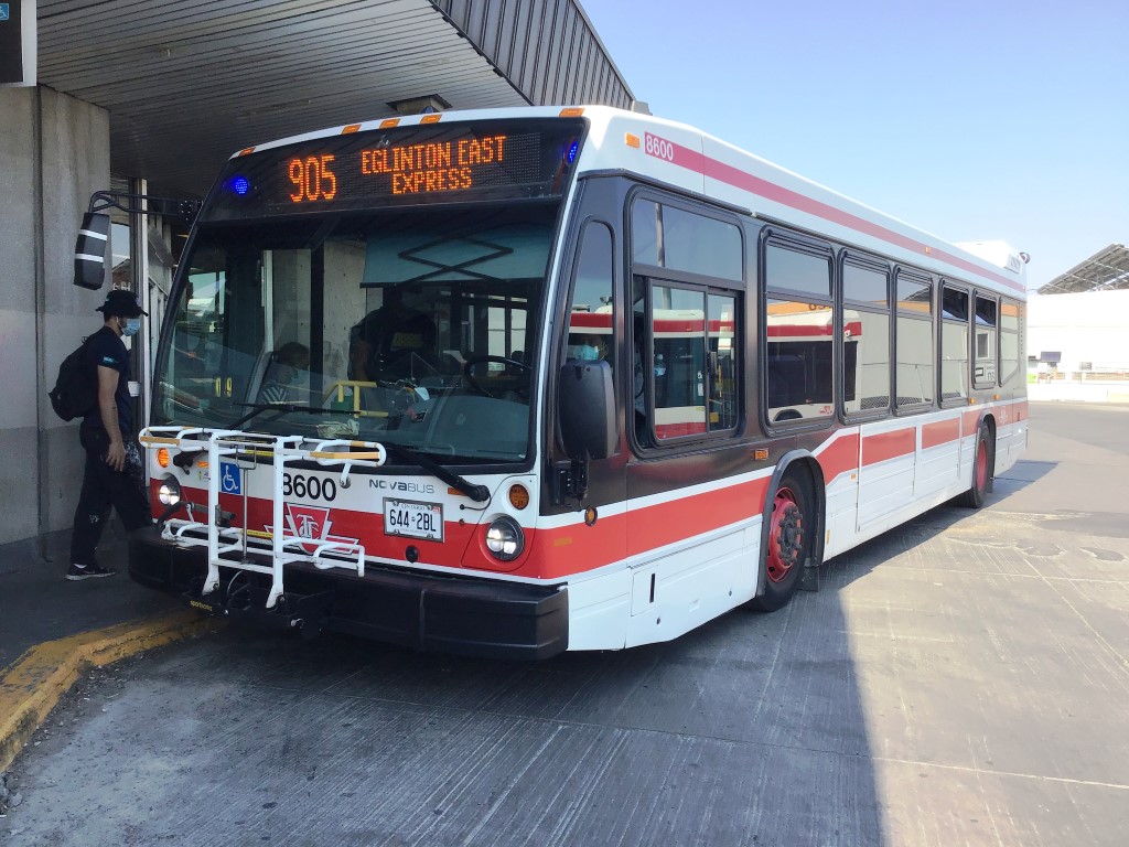 8600.JPG