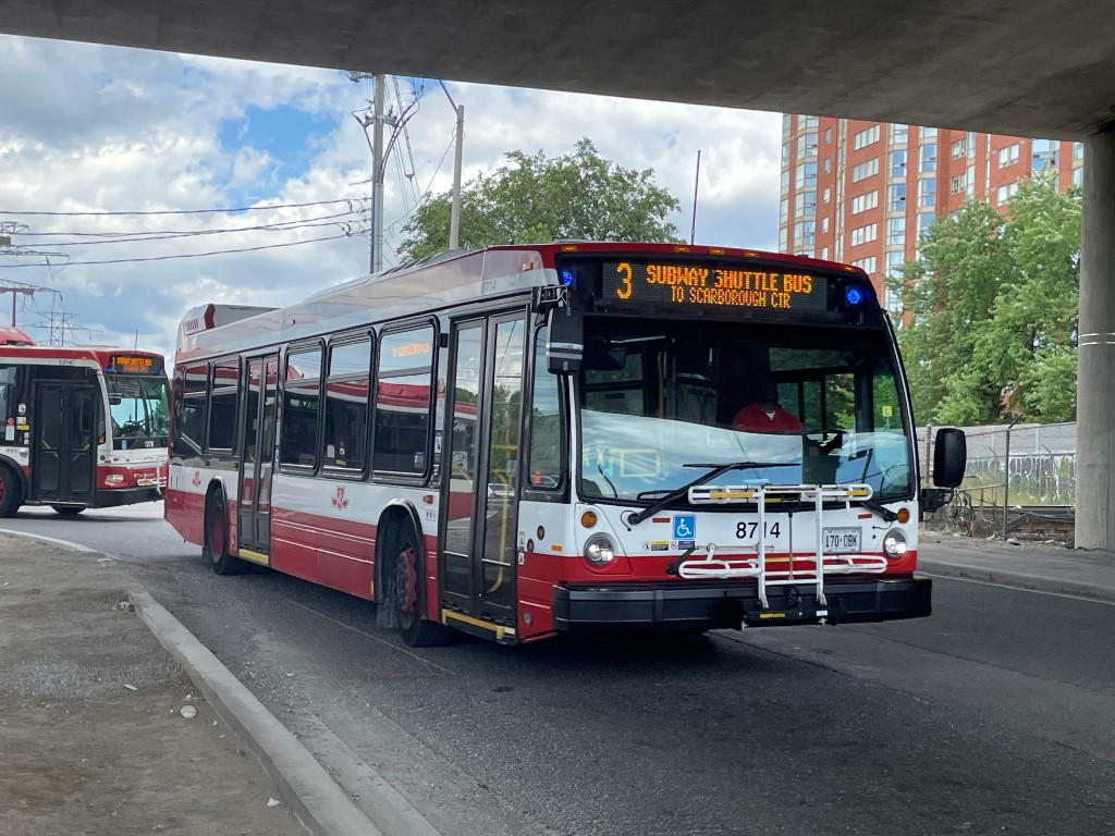 8714-3.JPG