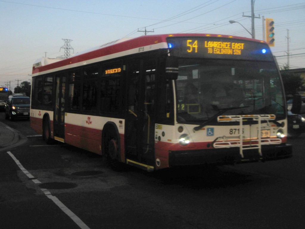 8715.JPG