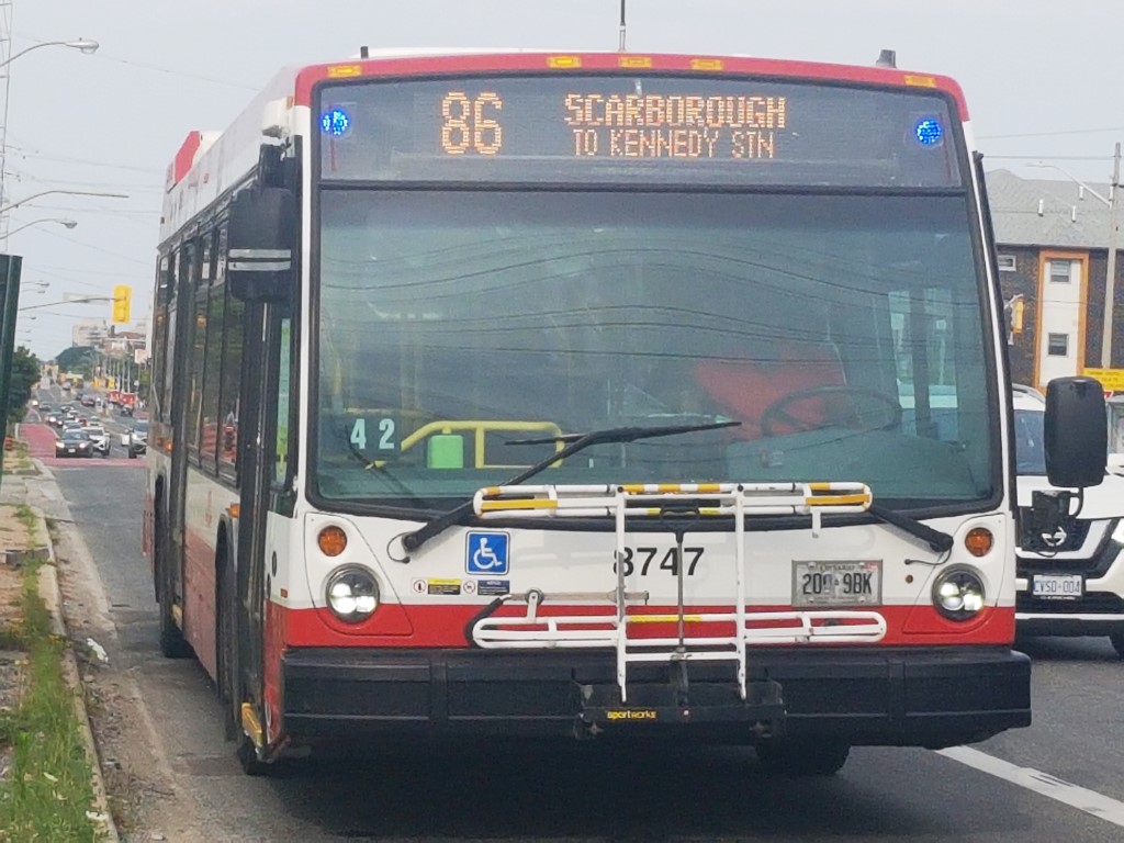 8747-3.jpg