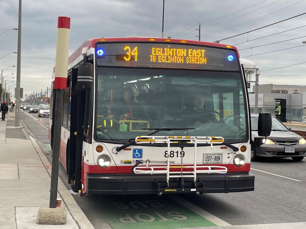 8819.JPG