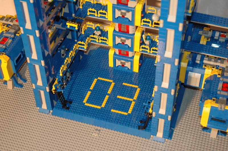 003-mechbay03-03.jpg