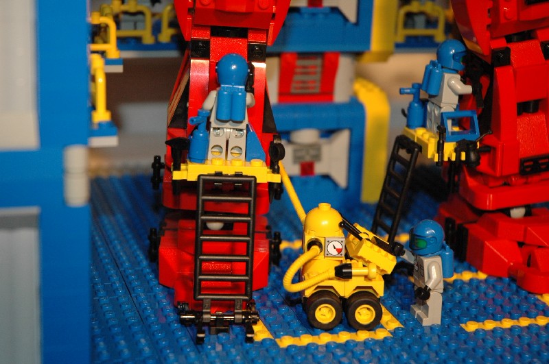 003-mechbay03-30.jpg