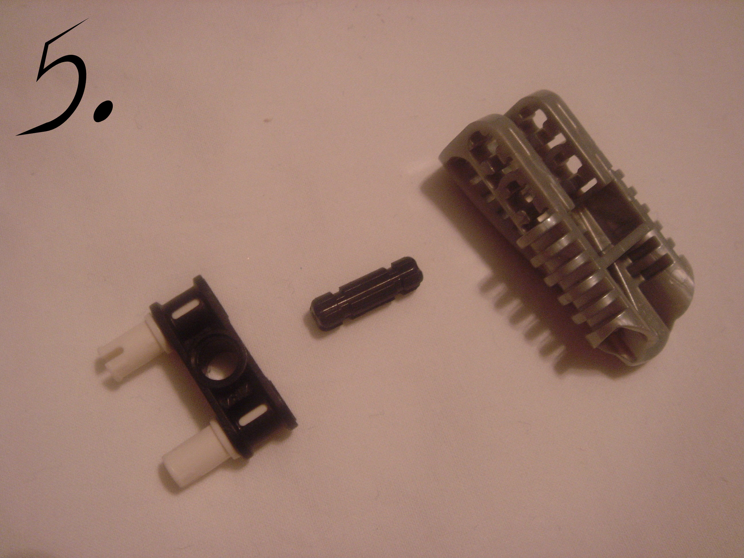 mna-arms05.jpg