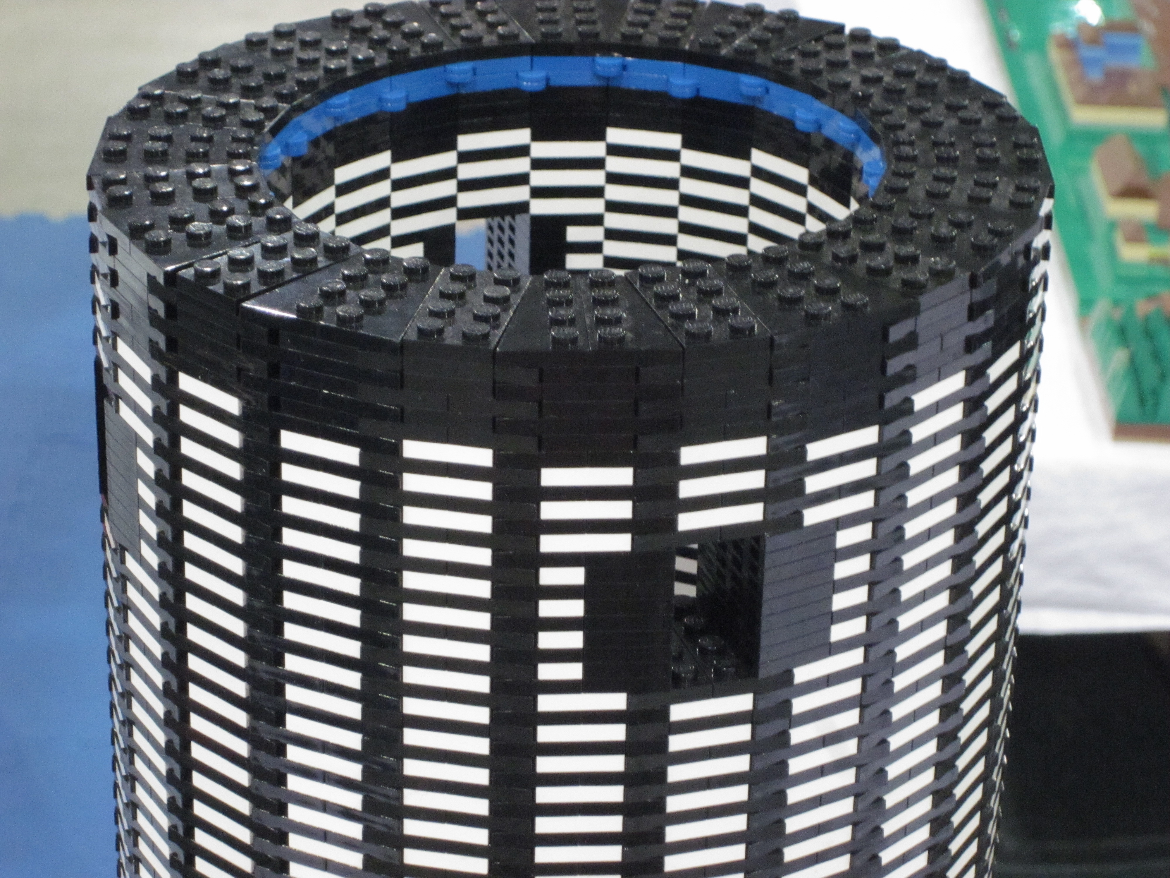 roundtower2.jpg