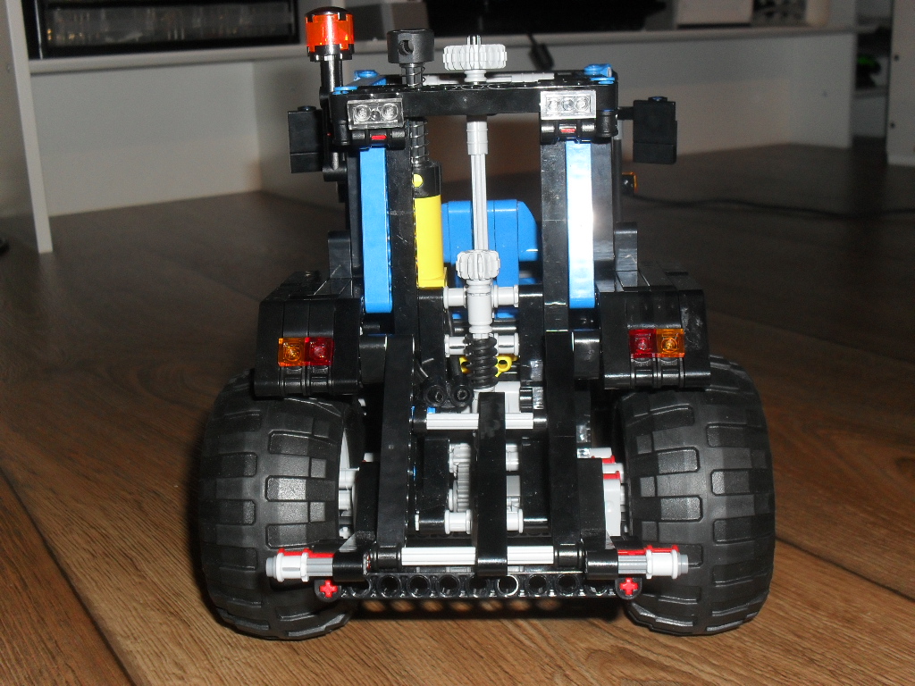 valtra_6800_004.jpg