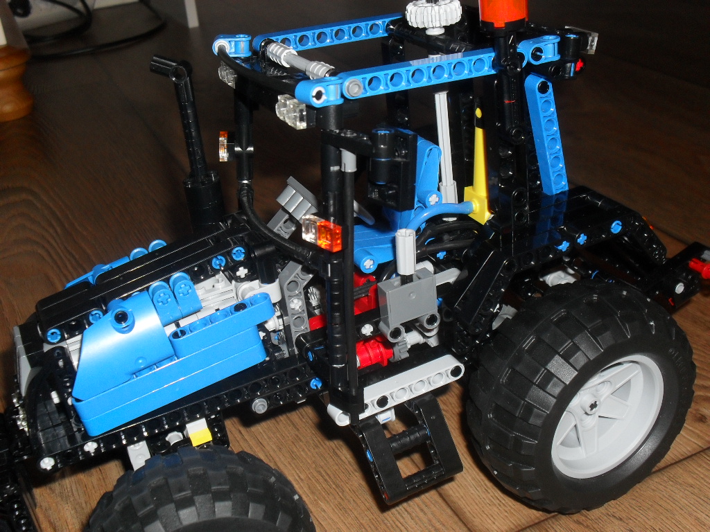 valtra_6800_005.jpg