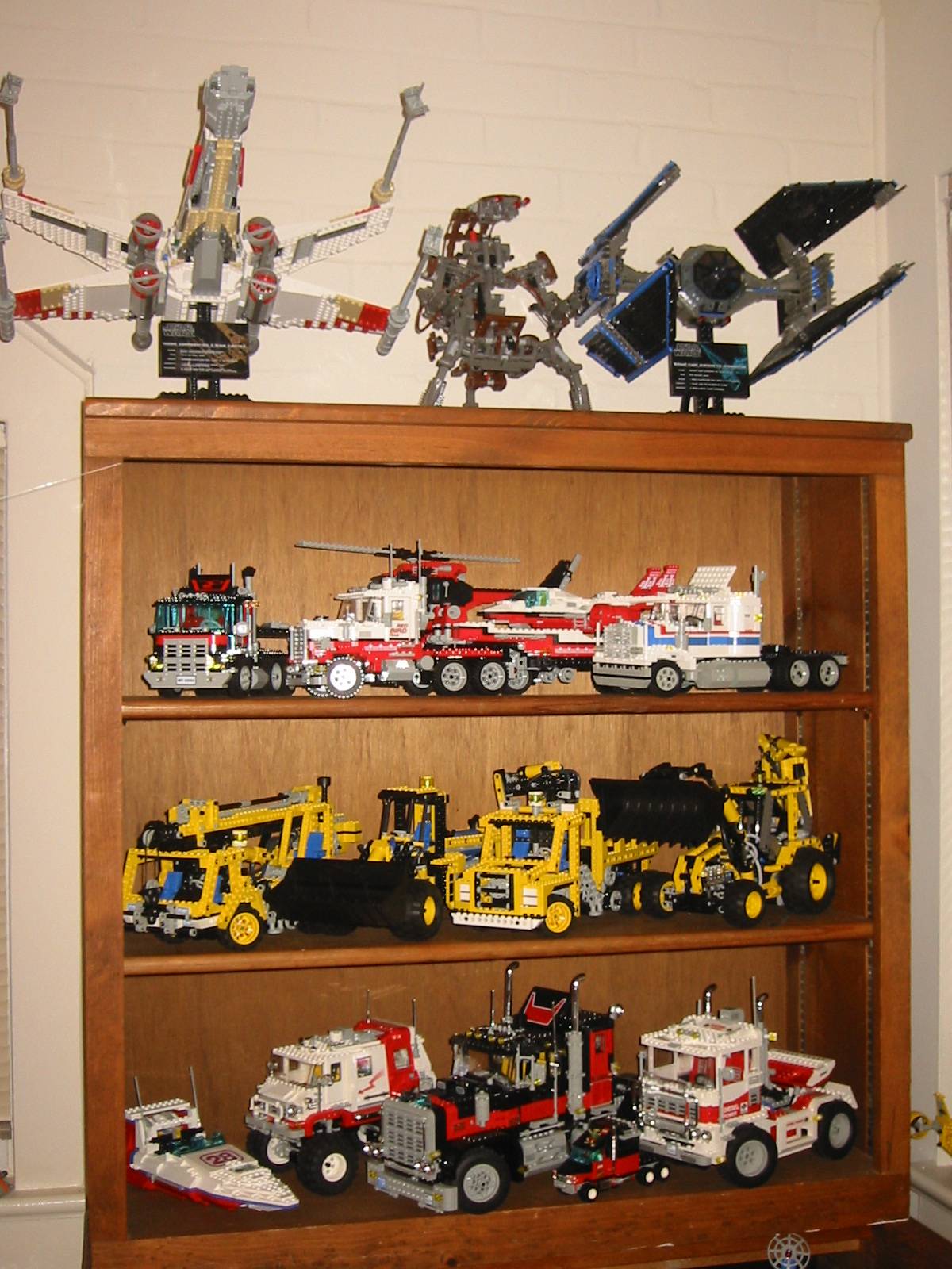 model_team_and_ucs_display_low_res.jpg